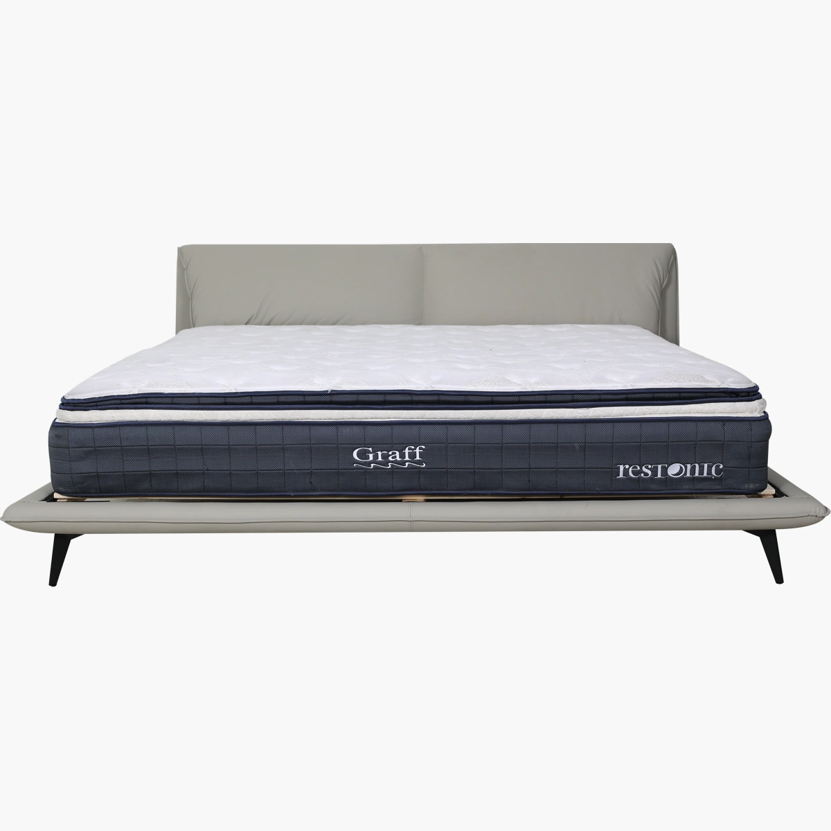 Recámara Yugana Gris_4 Cama Yugana King Size Piel Vegana - Pluma de Ganso, Piel Vegana, Madera y Herrería